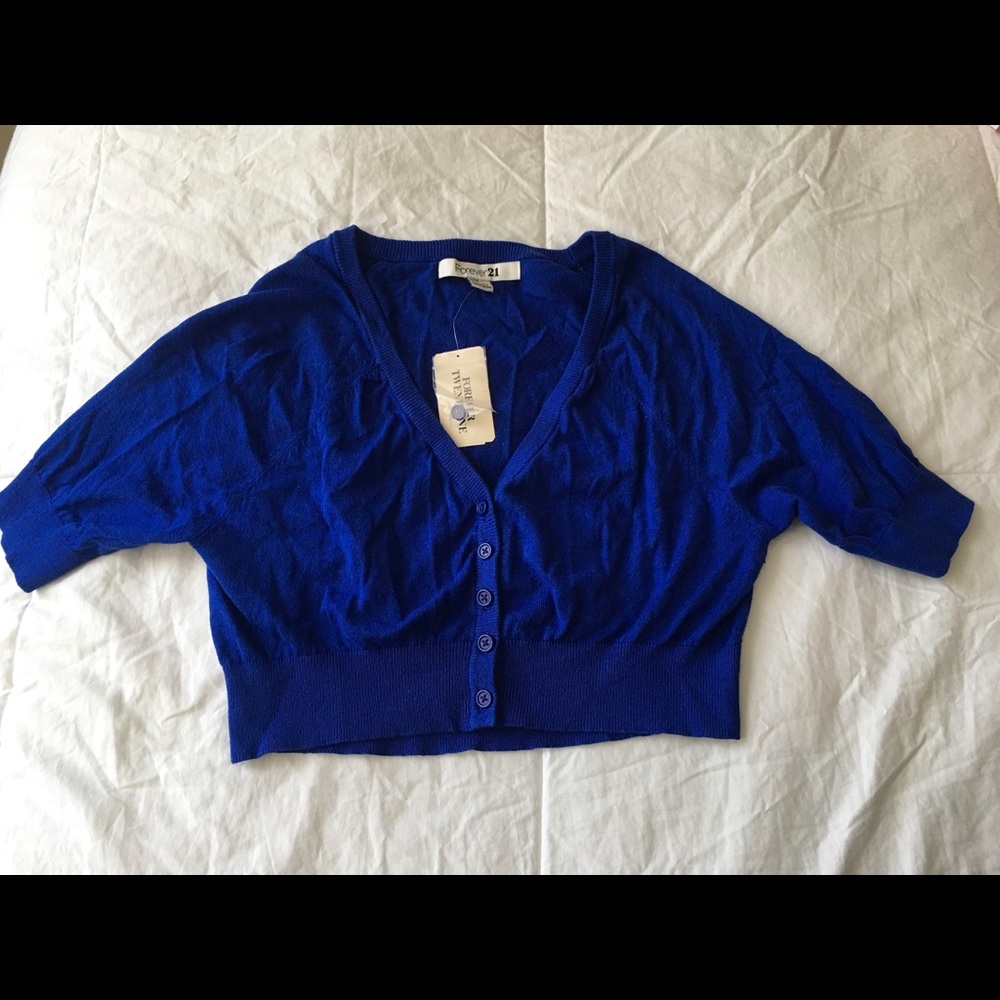 Forever 21 crop blue sweater size M new with tags